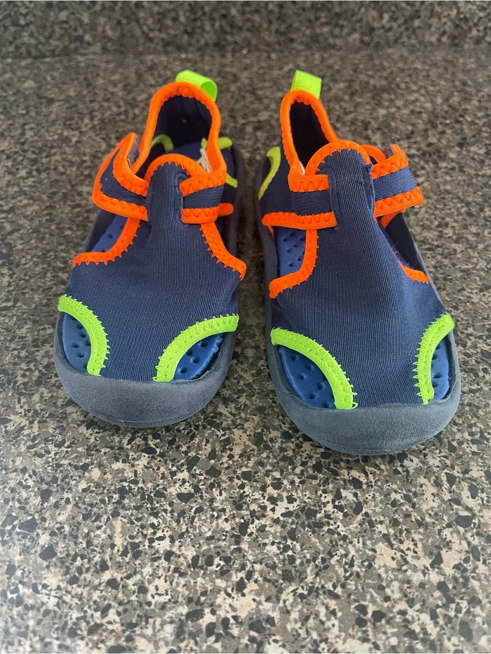 Child's Osh Kosh Sandals Water Shoes Size 7M